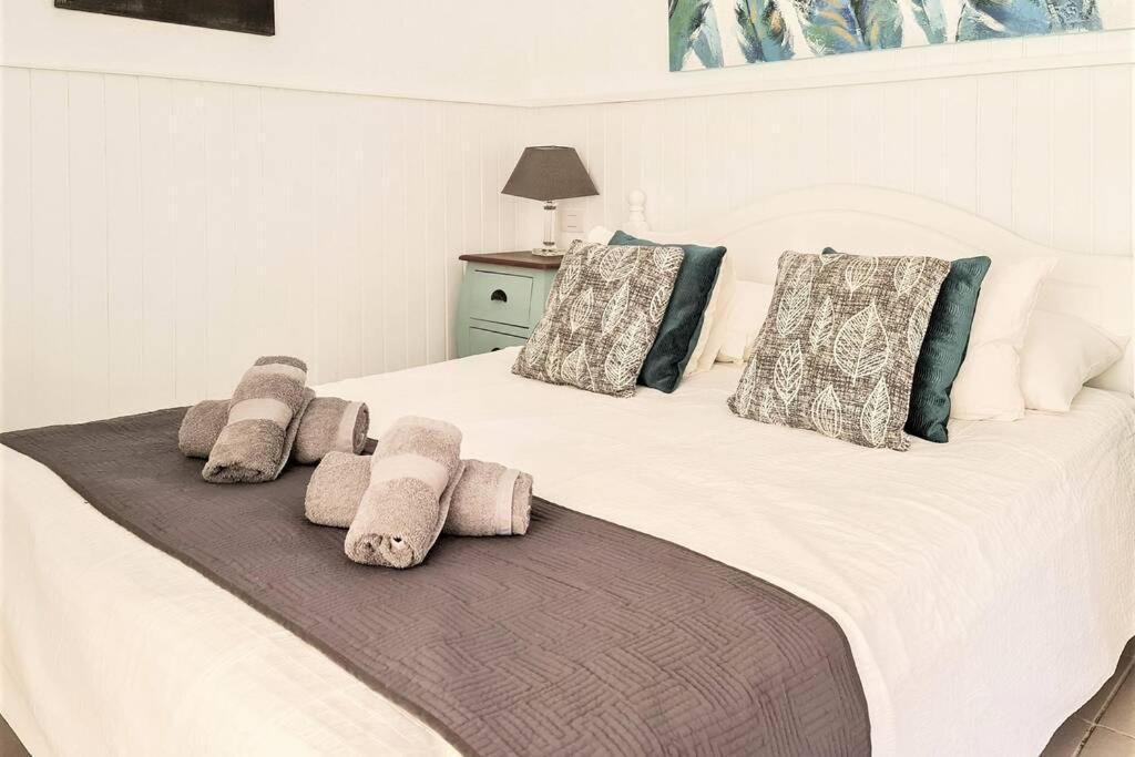 Stunning Sea View Villa With 6 Bedrooms & Heated Pool - Villa Renaissance Playa Blanca Oda fotoğraf